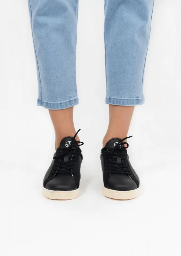 Borås Classic Sneakers in Oyster