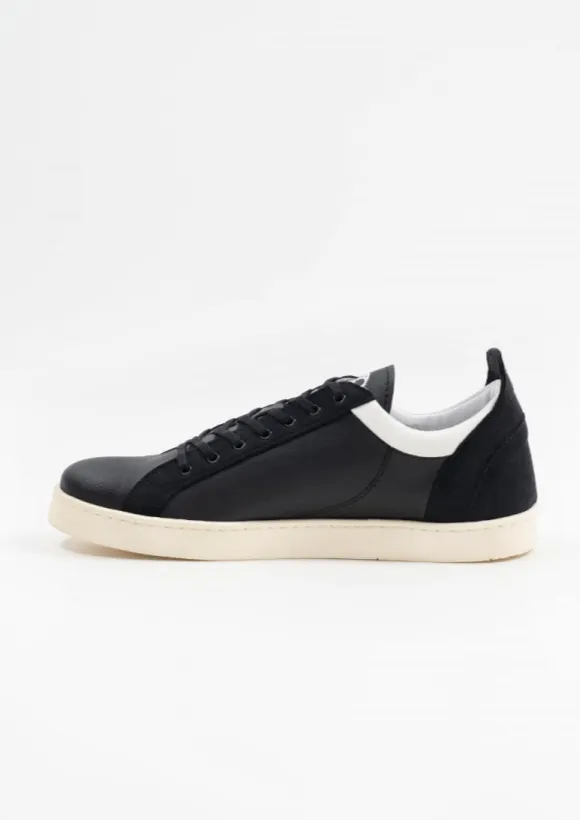 Borås Classic Sneakers in Oyster
