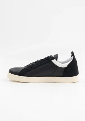 Borås Classic Sneakers in Oyster