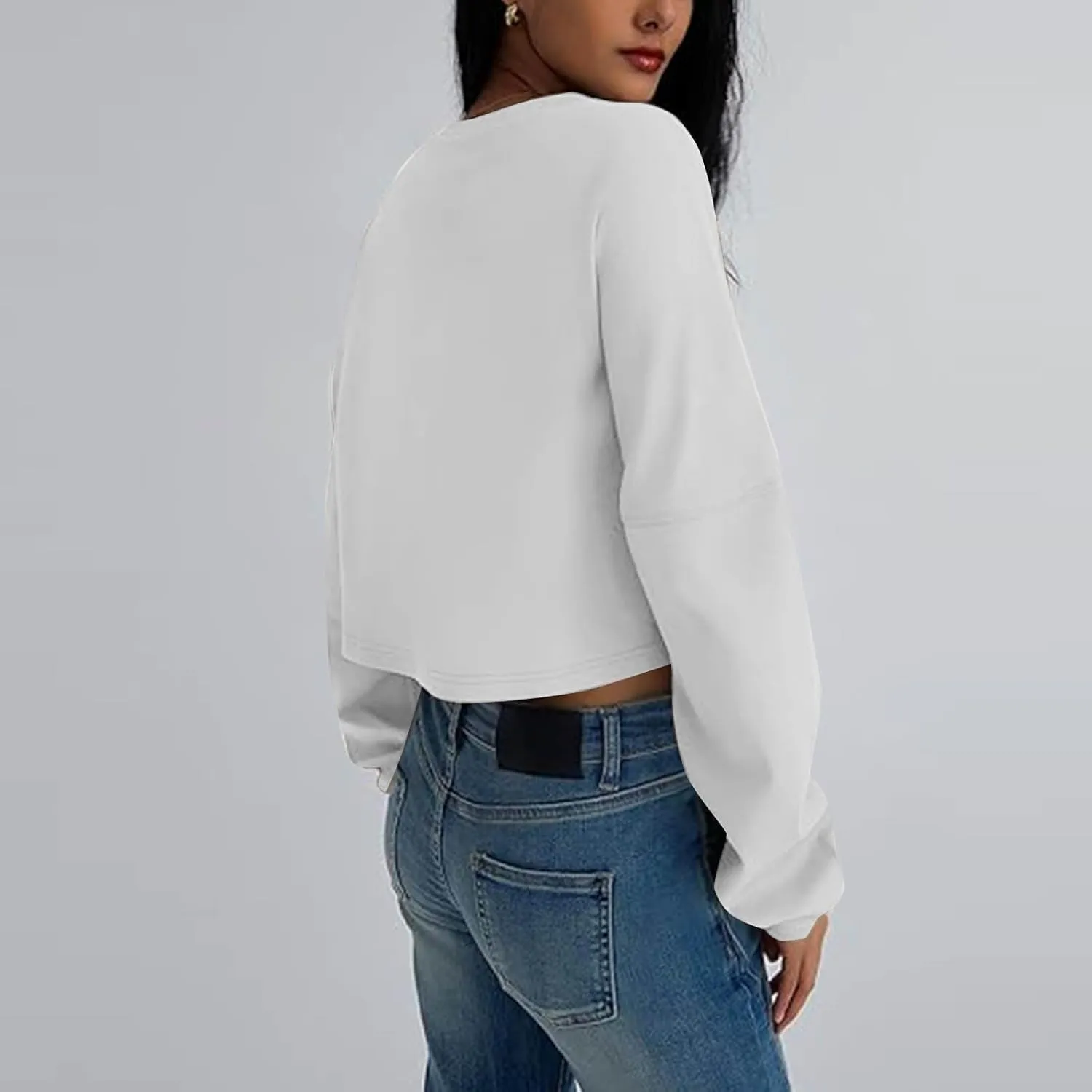 Gumipy Crewneck Sweatshirts Women Long Sleeve Cropped Sweatshirt Sweater Trendy Drop Shoulder Pullover Tops Comfy Winter Tops