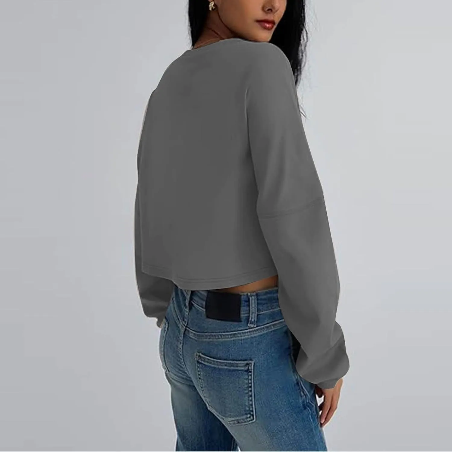 Gumipy Crewneck Sweatshirts Women Long Sleeve Cropped Sweatshirt Sweater Trendy Drop Shoulder Pullover Tops Comfy Winter Tops