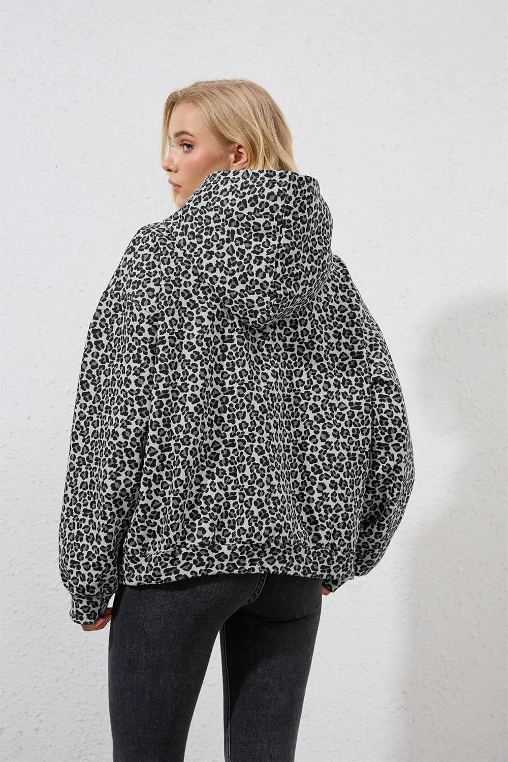 Leopard Print Oversized Hoodie for Men Women Cheetah Graphic Printed Hooded Sweatshirts Streetwear Pullover Hoodies