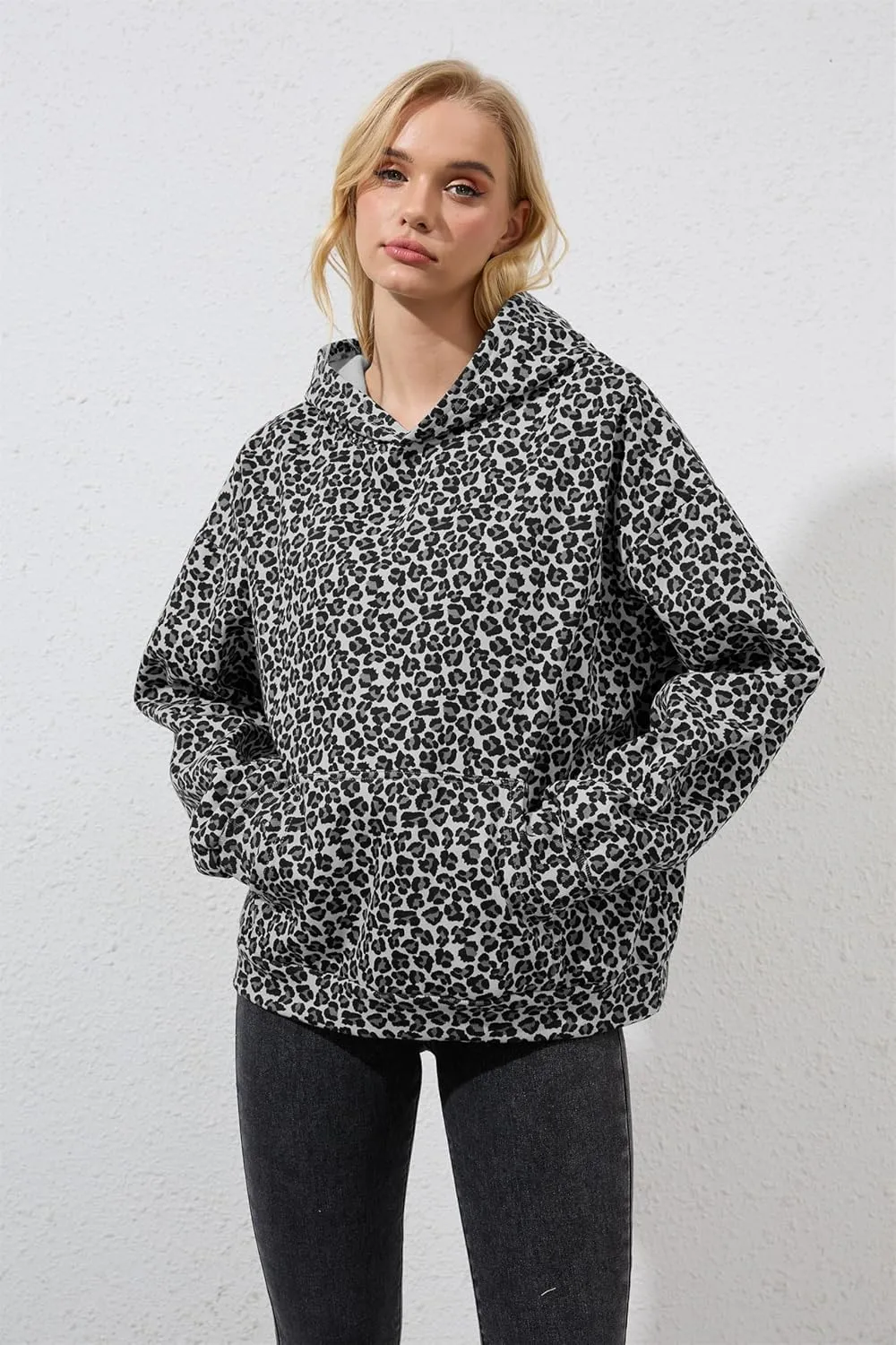 Leopard Print Oversized Hoodie for Men Women Cheetah Graphic Printed Hooded Sweatshirts Streetwear Pullover Hoodies