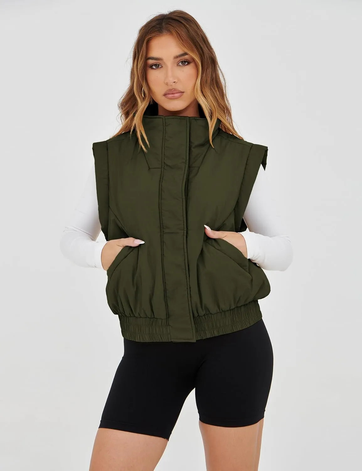Lviefent Womens Puffer Vest Cropped Lightweight Button Down Quilted Vest Sleeveless Padded Gilet Coat with Pockets
