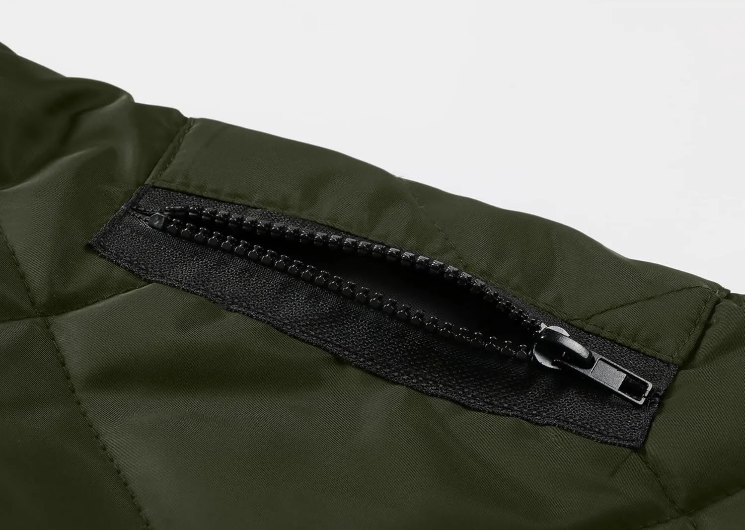 utcoco Mens Quilted Jacket Stand Collar Zip Up Casual Lightweight Down Jacket Winter Coat