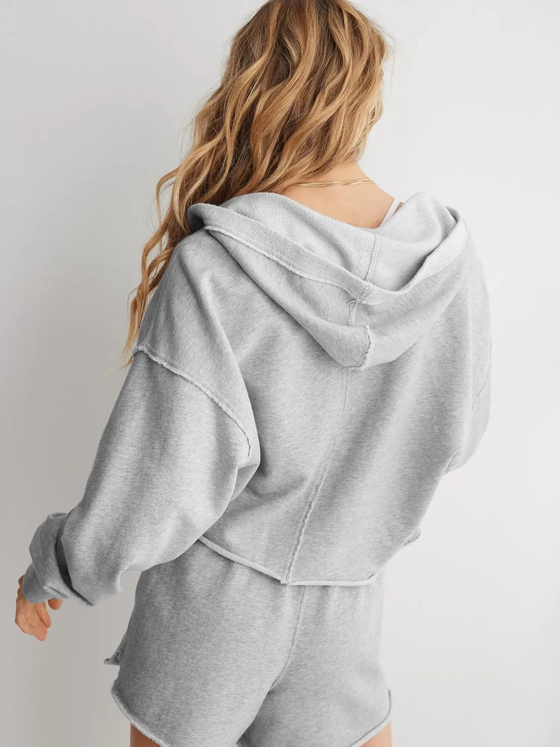 Womens Cropped Hoodies Long Sleeve V Neck Ripped Pullover Sweatshirts with Hooded Casual Crop Tops Trendy 2025